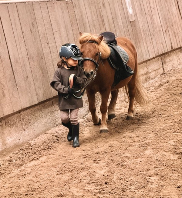 202509-chevalerie-breteque-ecole-equitation-1